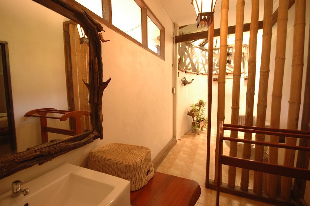 קנצ'נבורי Momchailai Forest Retreat מראה חיצוני תמונה